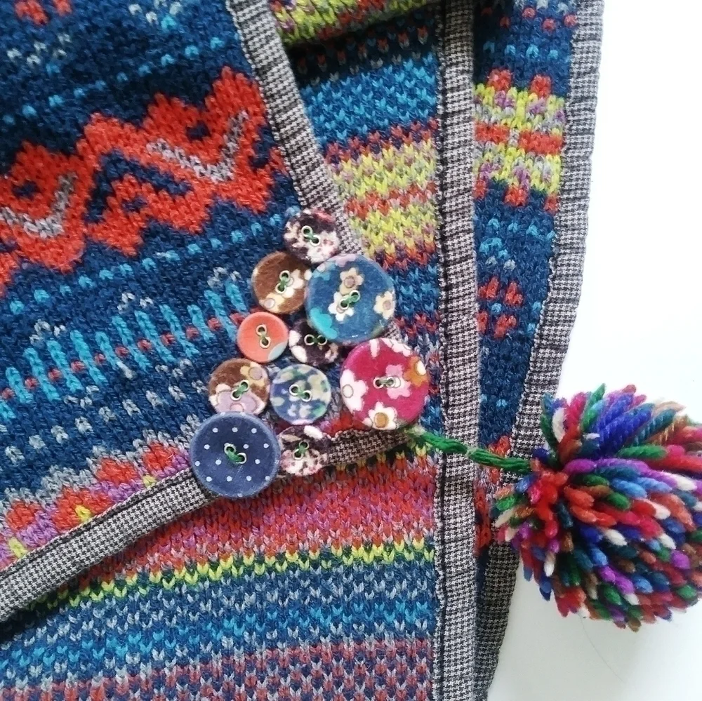 Big Colorful Knit Scarf Fabric Buttons Pom‎ Poms